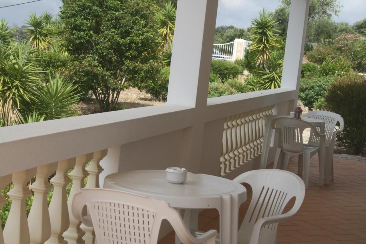 Rustic Villa Guesthouse Santa Barbara de Nexe Exterior photo