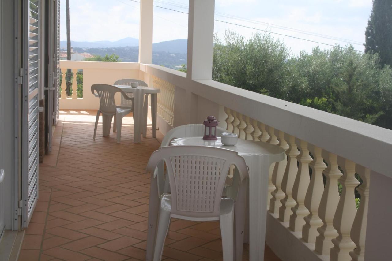 Rustic Villa Guesthouse Santa Barbara de Nexe Exterior photo