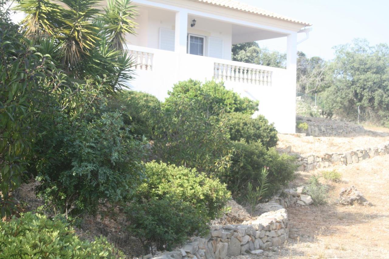 Rustic Villa Guesthouse Santa Barbara de Nexe Exterior photo